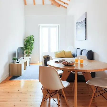 Plum Guide - Little Red Roof شقة Lisboa