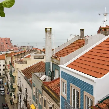 Plum Guide - Little Red Roof * Lissabon