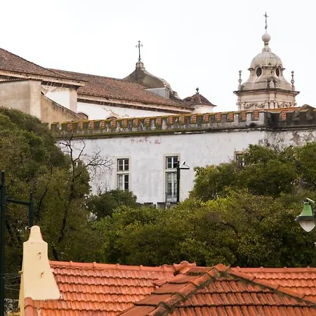 Plum Guide - Little Red Roof * Lissabon